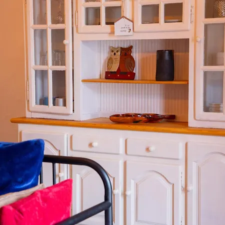 Lirios Apartament *