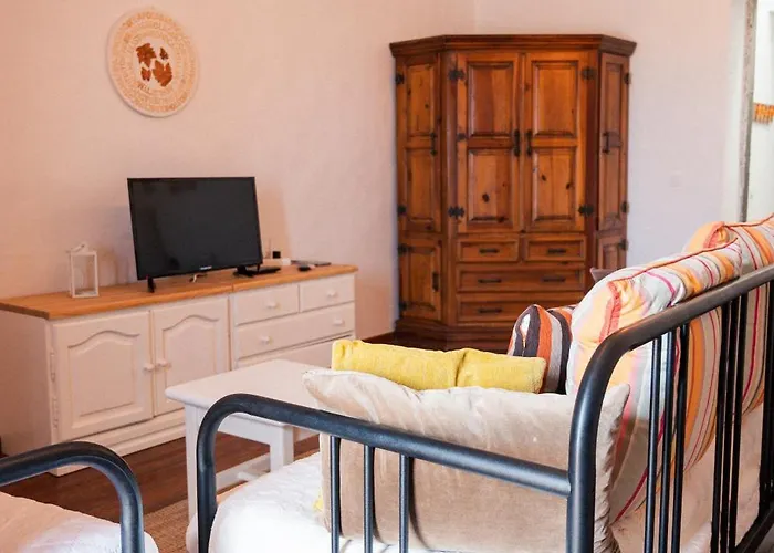 公寓 Lirios 圣布里吉达